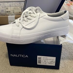 Size 11 Nautica casual shoes